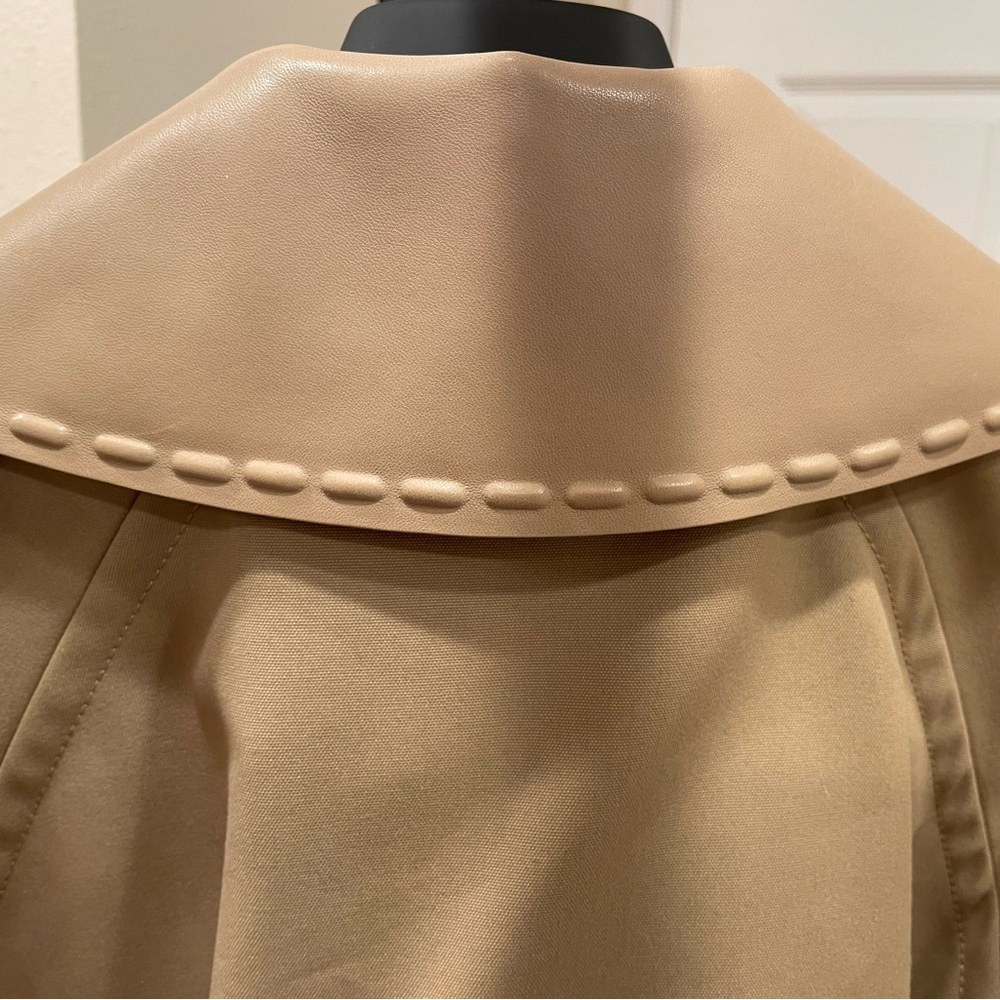BRAND NEW with Tags Authentic Fendi Trench Coat Size 40 $4400++ - Picture 6 of 12